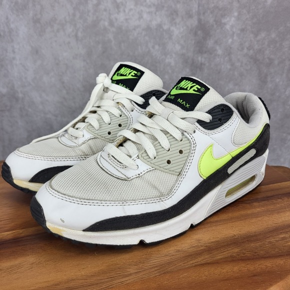Nike Air Max 90 Running Shoes Mens 9 White Volt Sneakers Trainers CZ1846-100‎ - Picture 5 of 12